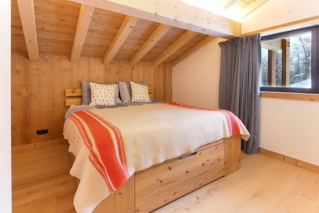 אוש Chalet L'Oratoire & Mazot - Renovated Historic Chalet - Huge Garden & Separate Cabin For 2 0*,  צרפת