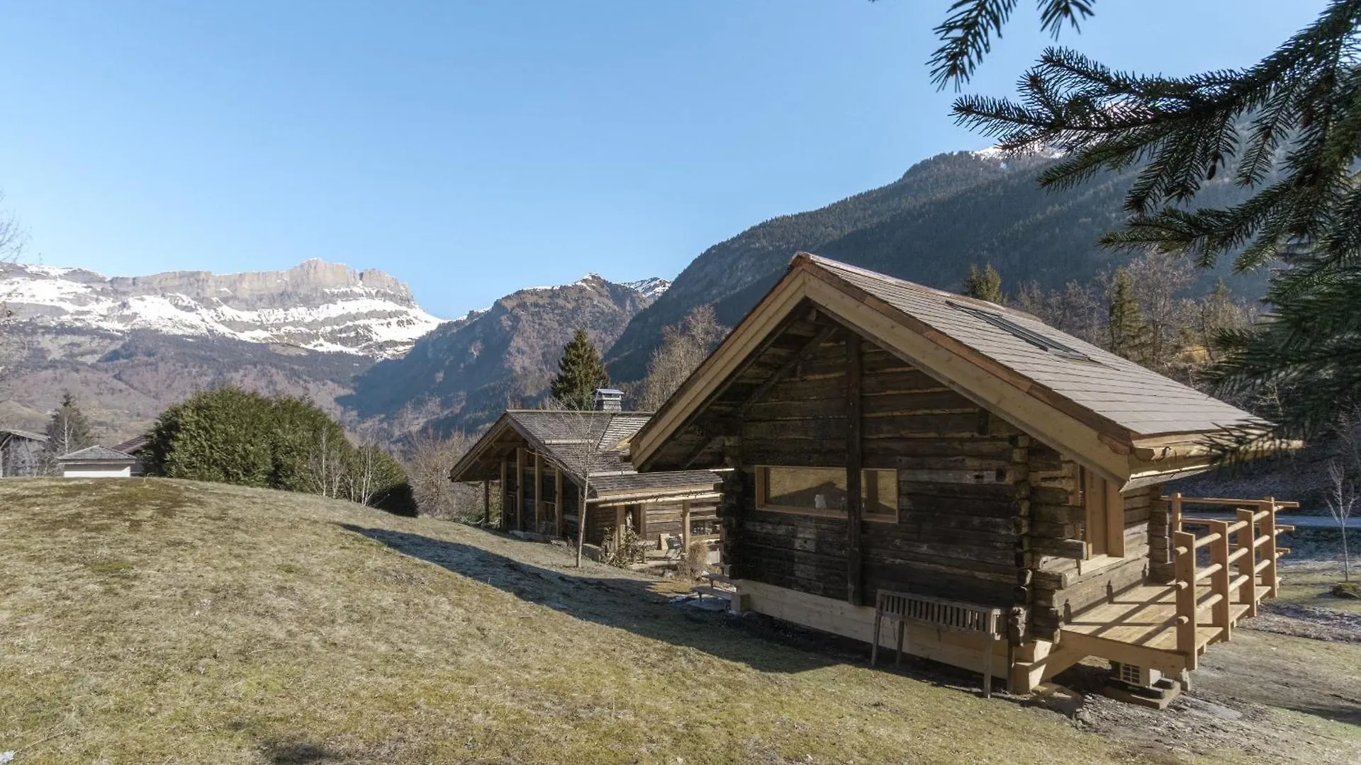 אוש Chalet L'Oratoire & Mazot - Renovated Historic Chalet - Huge Garden & Separate Cabin For 2